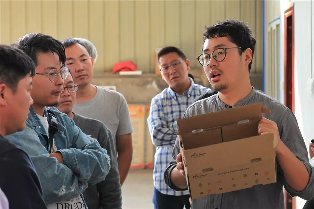 推车卖水果怎么卖好挣钱,上半年卖什么水果赚钱