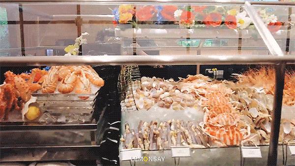 佛山三水又一加州风情温泉酒店，阳台直通泳池，网友：玩到不想走