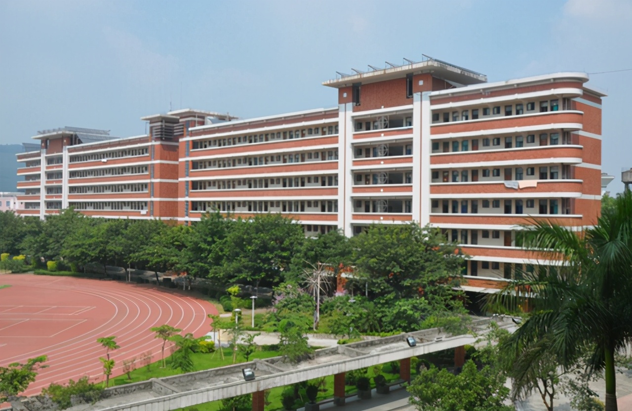 广东能考公务员的专科院校,适合考公务员的广东民办本科学校