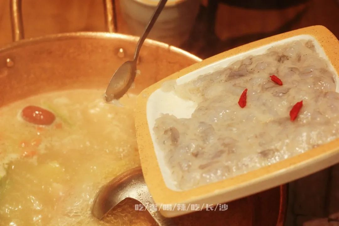 长沙正宗打边炉,海鲜卖出白菜价,人均只要2位数