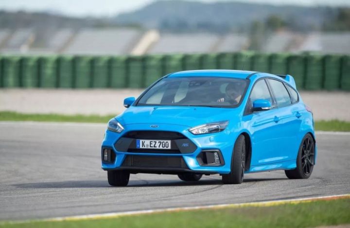 宝马330i与奥迪45tfsi测评,宝马330i四驱百公里加速实测