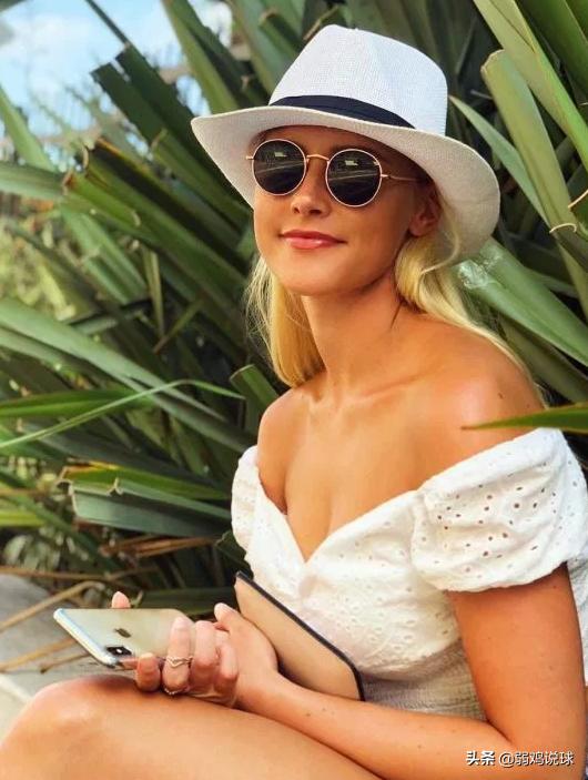 带你认识一下曼联MUTV当红小姐姐