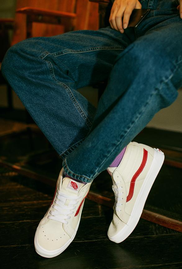 复古电动车权志龙,权志龙同款vans深蓝怎么搭配