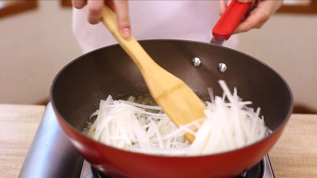 大骨汤怎么炖才给小孩补钙,大骨汤怎么炖补钙