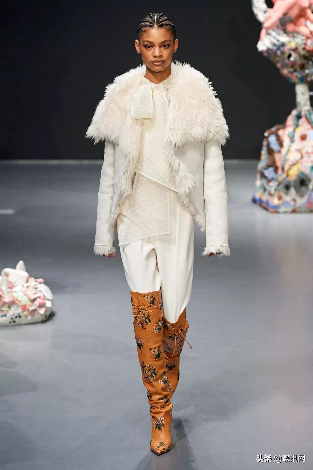 toryburch是真珍珠吗,toryburch算不算奢侈品牌