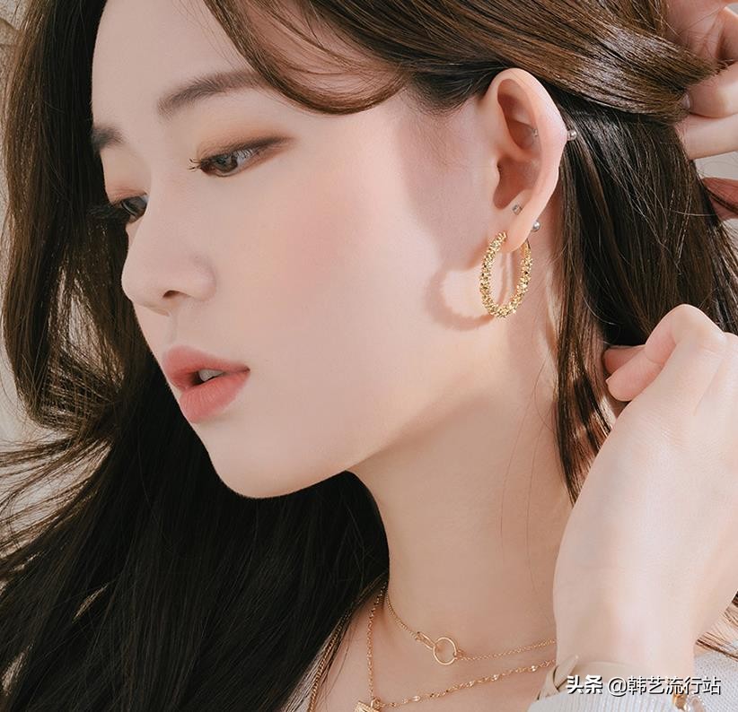 韩国耳环饰品高档气质,韩国低耳洞适合的耳环
