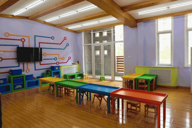 钃濆ぉ娴疯穬鍙岃骞煎効鍥寳浜煶鏅北,鐭虫櫙灞卞弻璇辜鍎垮洯