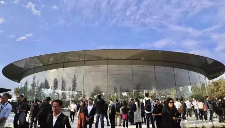 乔布斯去世真正的原因,乔布斯离世再无巅峰之作