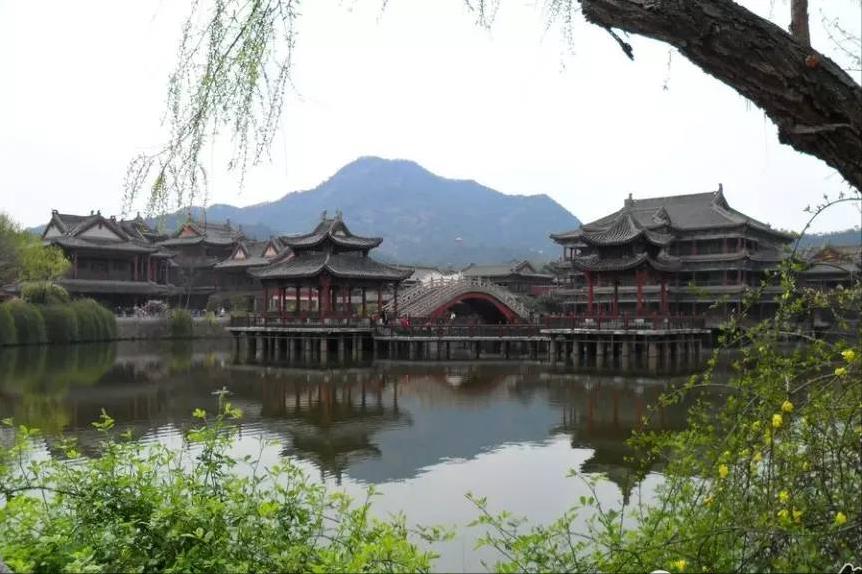 南浔是一个怎样的城市,南浔镇为何感觉比较小