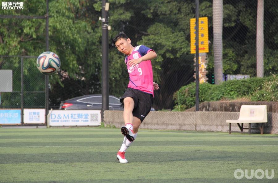 阿迪达斯predatorfreak.3测评,阿迪达斯predator20.4怎么样