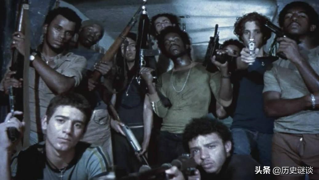 8岁杀老大,28岁被小弟杀,这个男人带你认识真实的巴西黑帮