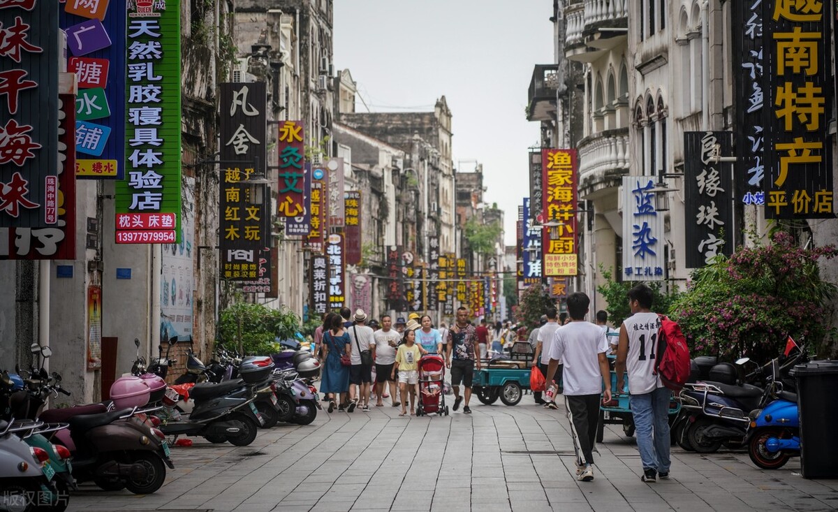 为何四川人那么喜欢广西北海?火车朝发夕至,小酒馆与大海的距离