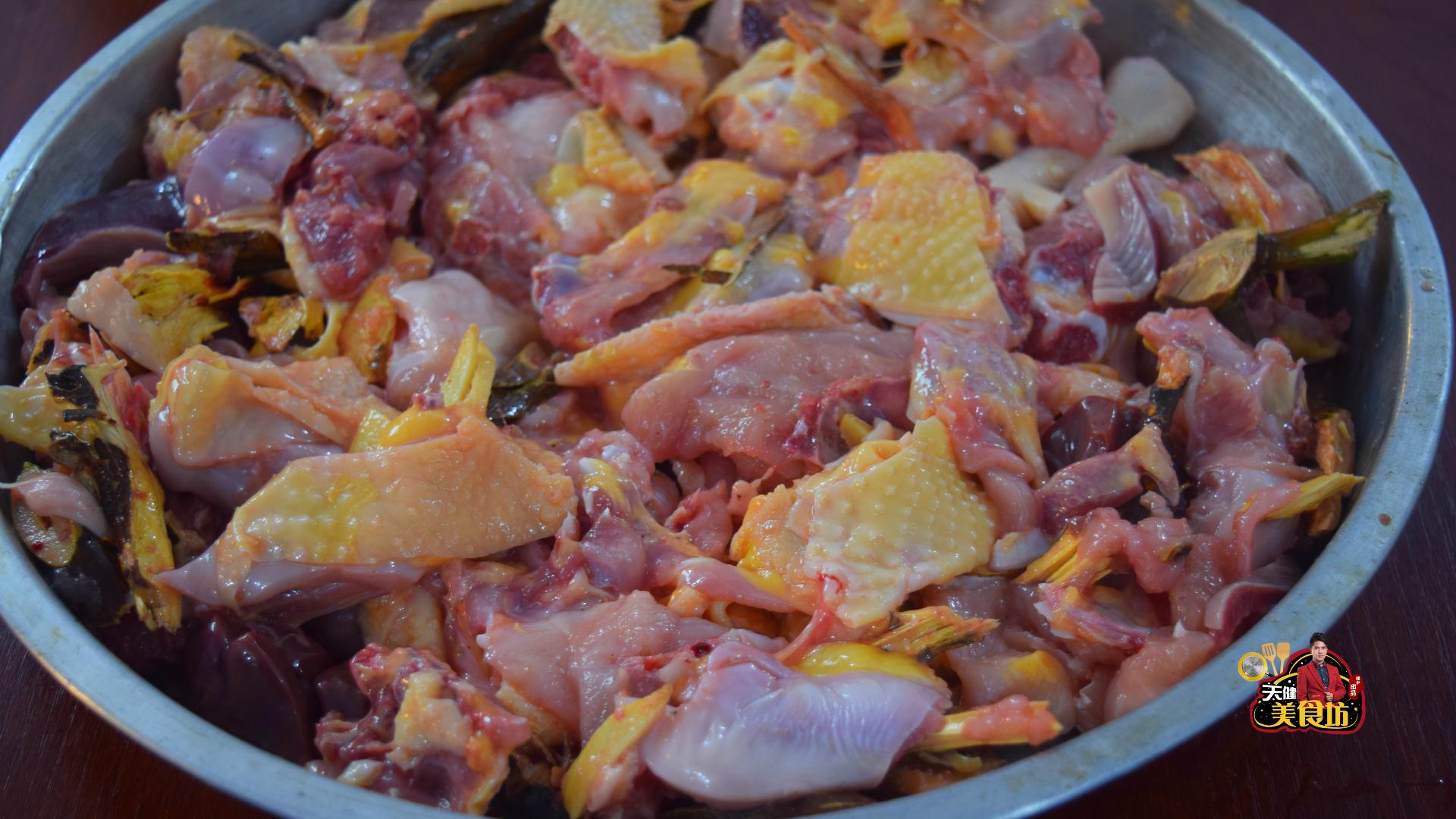 煲土鸡放五指毛桃好不好,广东台山五指毛桃盐焗土鸡