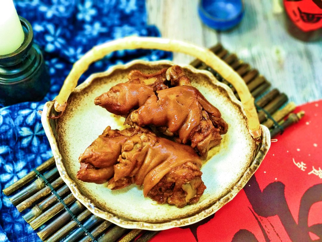 好吃又划算的酱卤猪蹄软糯q弹,皮开肉绽这道菜