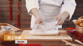 金灿灿的油条,金灿灿的油条一口一个爽爆了