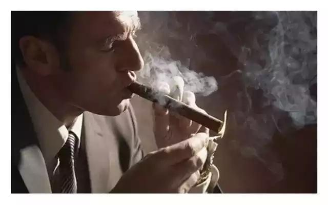 卡地亚的爱情标语,卡地亚的love