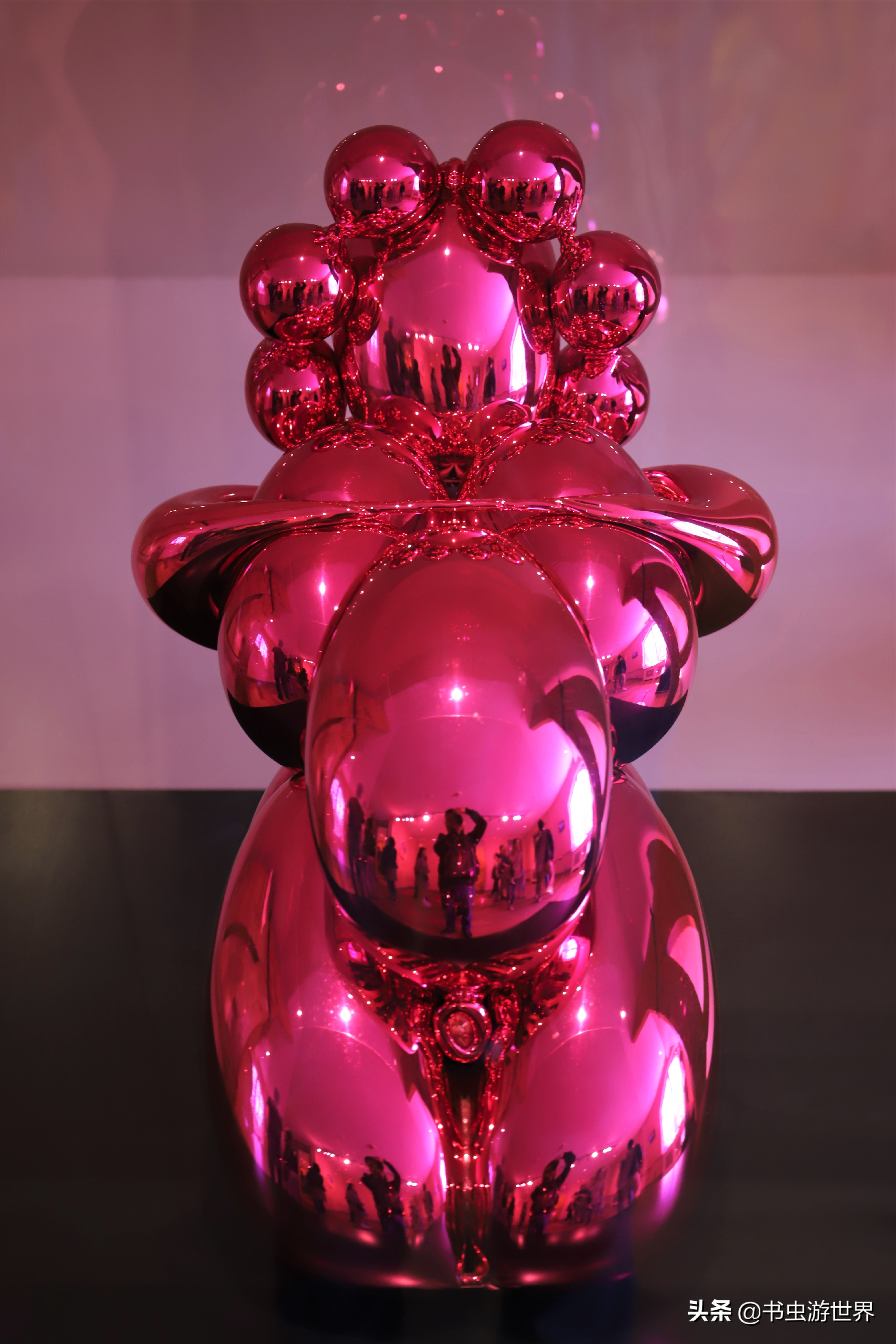 虚拟考古、气球女孩、波点女王:Moco的现当代艺术你能看懂几个?