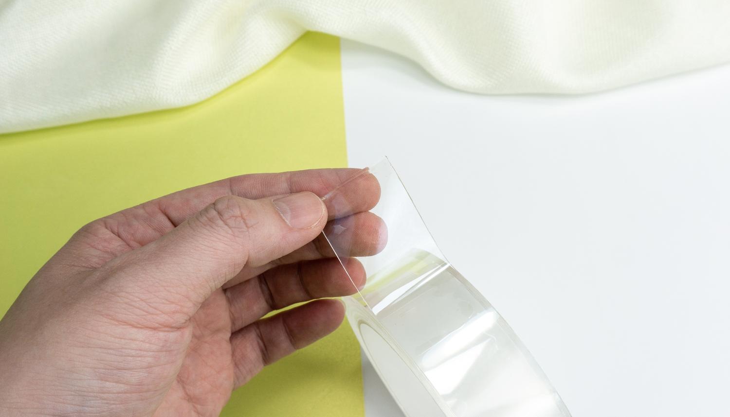 游戏宅的电脑桌面,游戏头戴式耳机rog棱镜s