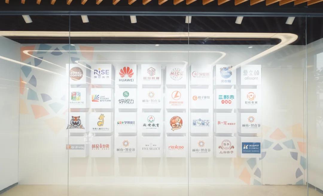 22年济南诚基中心,丑小鸭变金凤凰视频