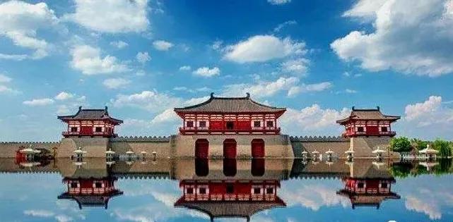 浼楄鏃呮父,浼楄鍩庡競椋庢櫙