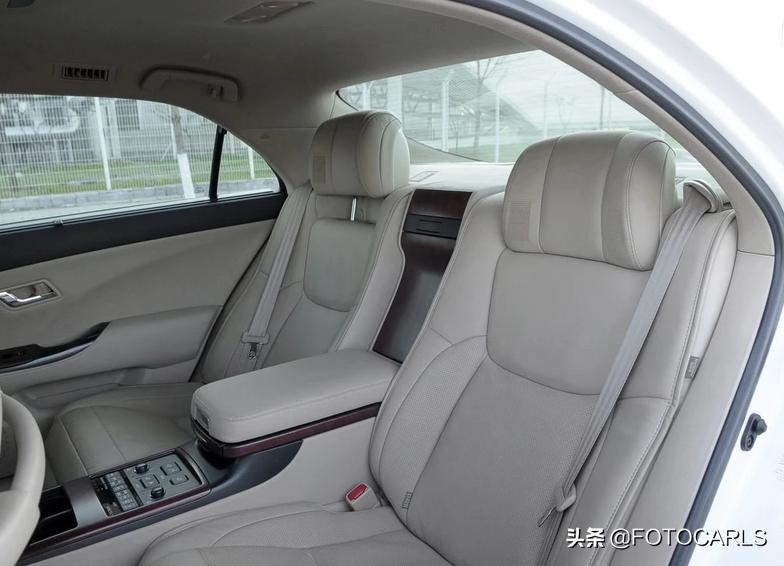 丰田皇冠4.3lv8,丰田皇冠12代4.3v8试驾