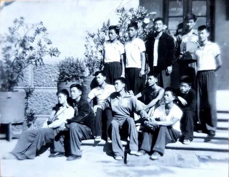 深切缅怀老宗师,缅怀足球教练