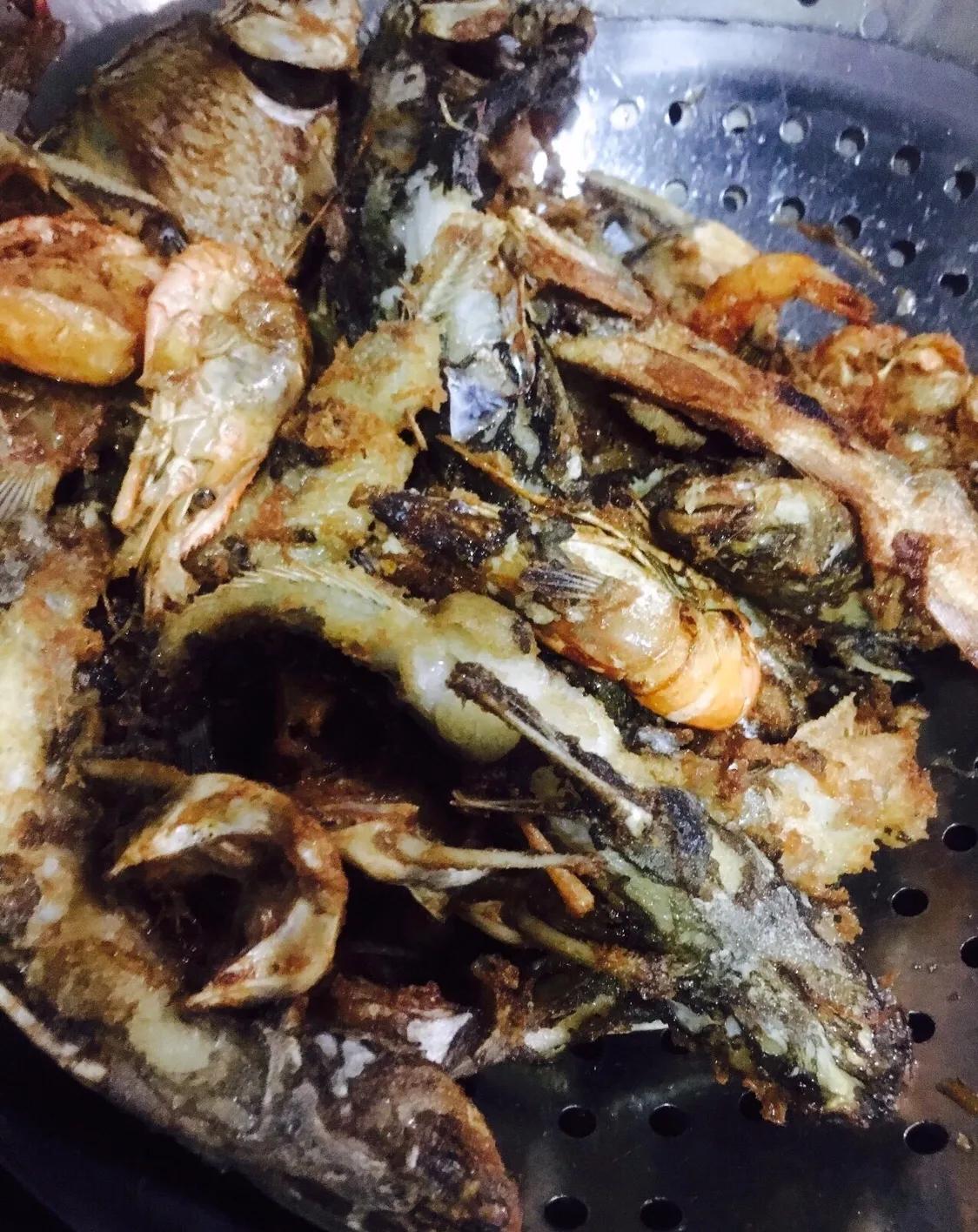 微距离魔幻厨房‘魔幻君’教你如何做红烧杂鱼