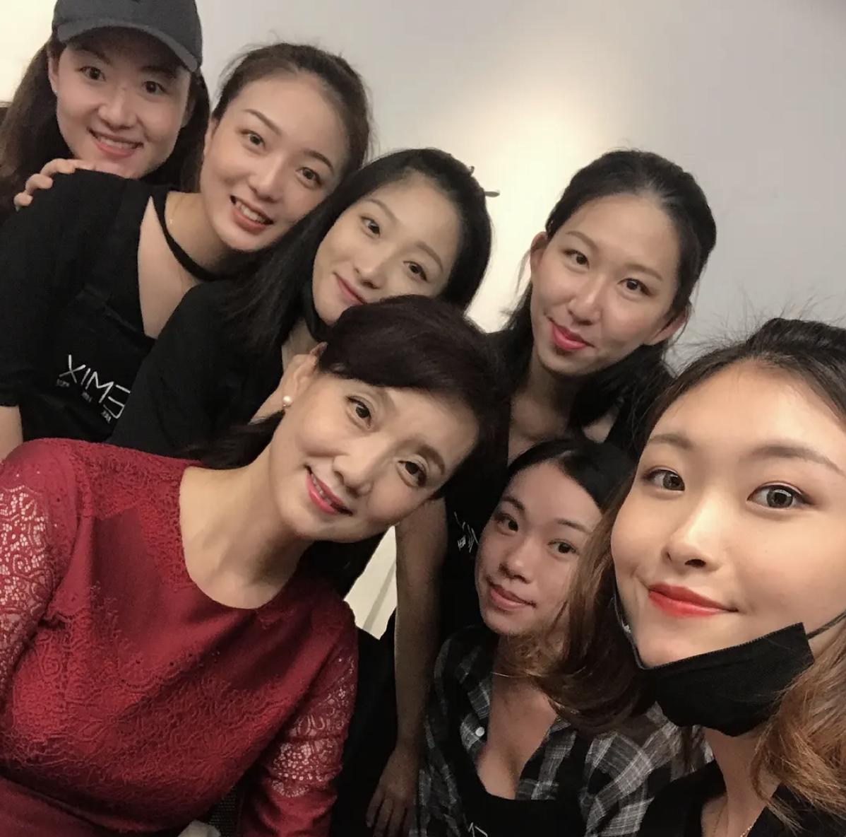 国民女神李修平：播音26年人美心善，57岁无儿无女留下遗憾