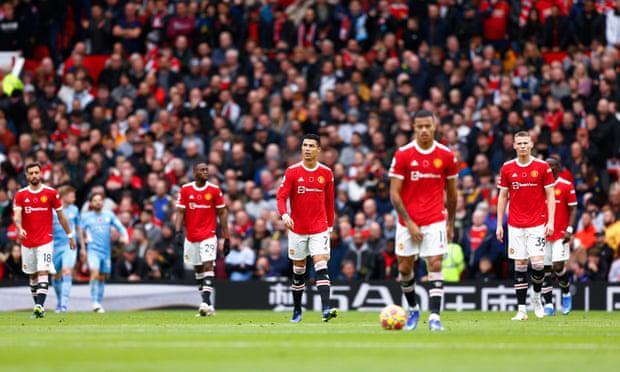 曼联结束对巴萨5场不胜,曼联上半场0:3落后下半场逆转