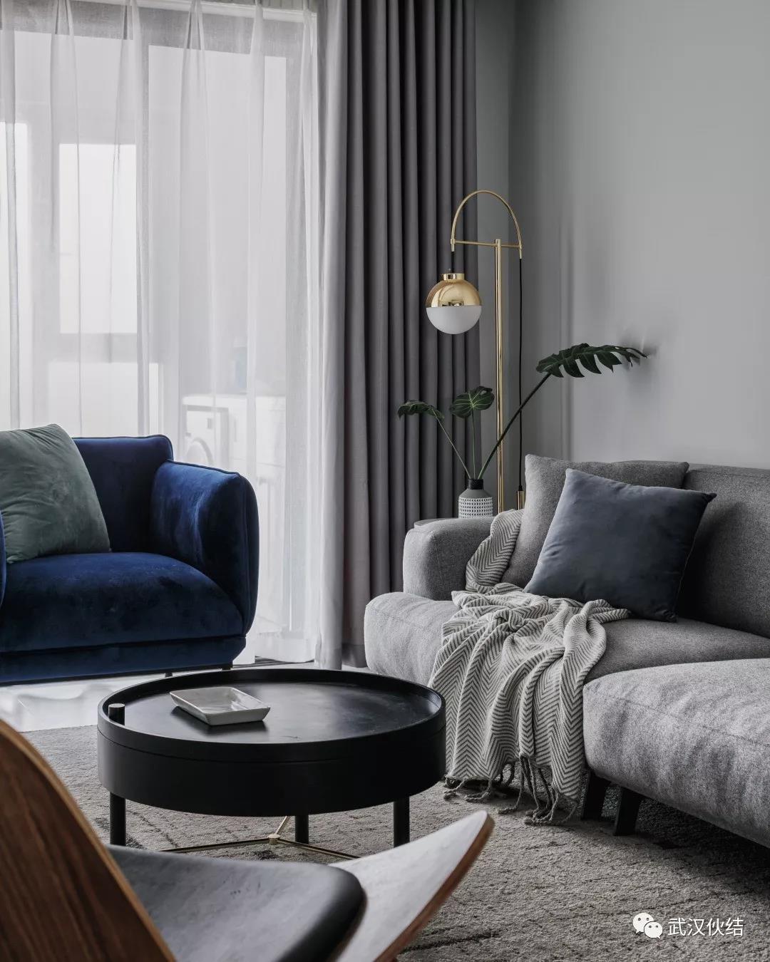 「恋·家」在灰色空间里找色块，是这个房子里最浪漫的益智游戏