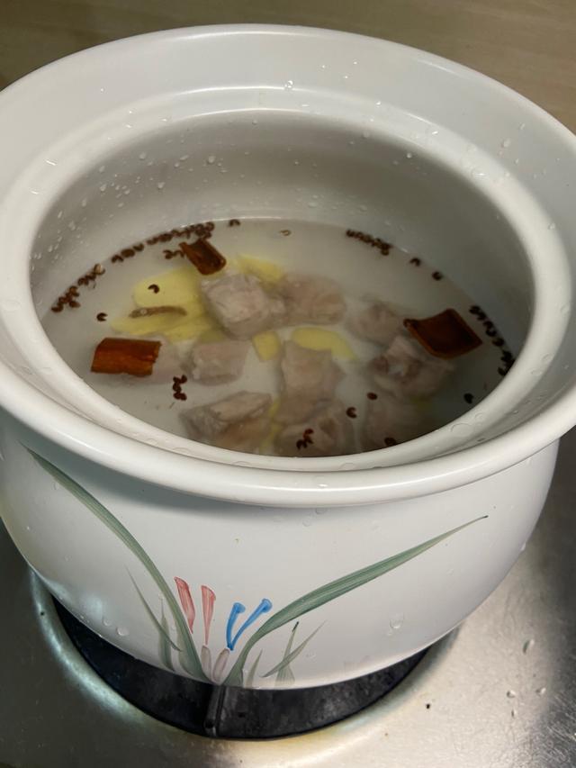 冬瓜排骨玉米汤的家常做法,冬瓜排骨玉米汤的做法