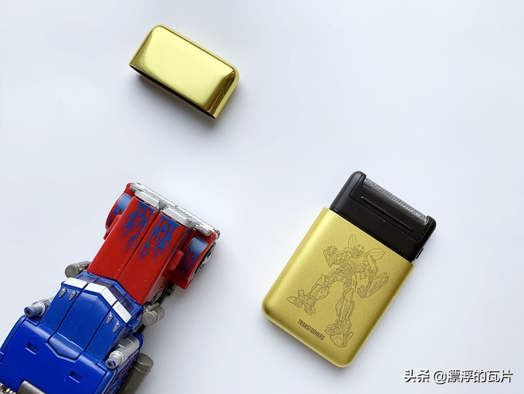 大黄蜂定制版须眉剃须刀,上谷剃须刀和须眉剃须刀