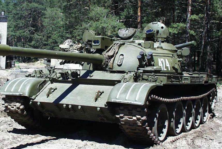 t34-85中型坦克穿甲能力,t-54轻型坦克好玩么