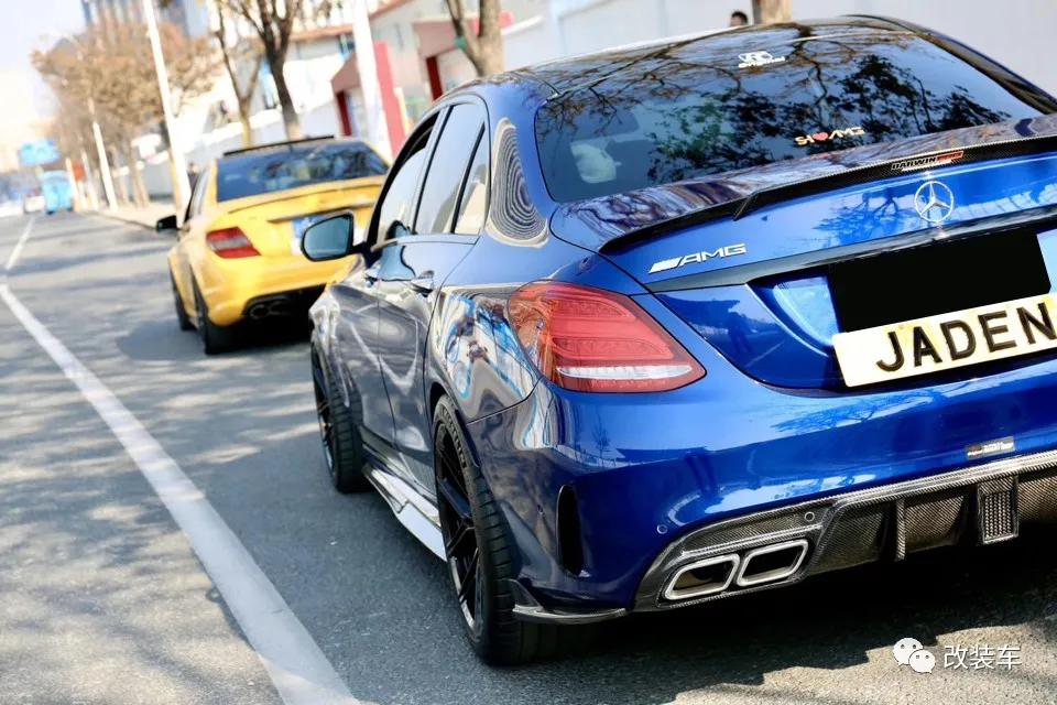 奔驰amgc63v8,6.2升v8奔驰c63加速