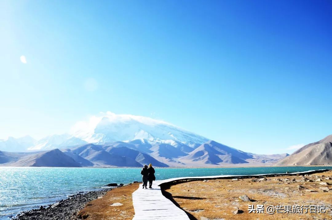 女孩辞职从广州去甘肃*疆新**旅行，途经敦煌哈密有惊无险的难忘经历