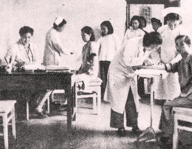 新中国成立之初:封闭*院妓**,改造*女妓**实况