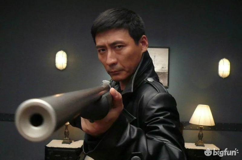 是人是鬼都在秀,天天装逼准挨揍