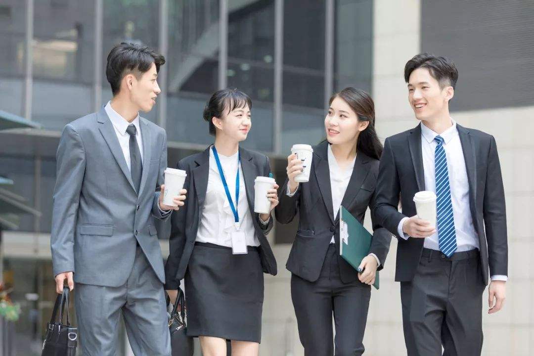 稻盛和夫说人处在低谷期该怎么办,稻盛和夫说当你没钱没人脉时