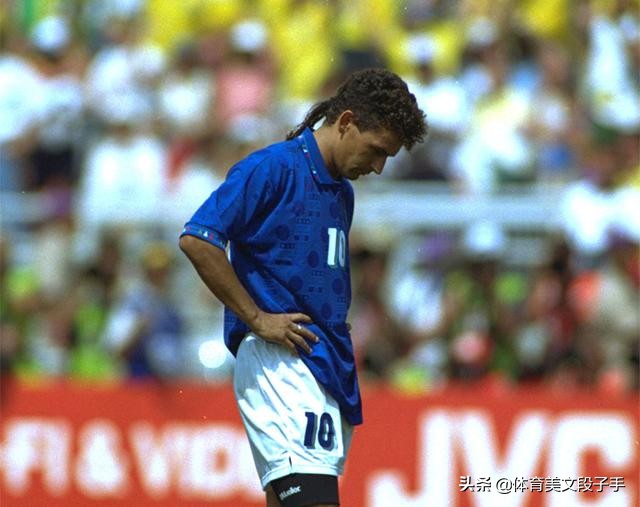 说一句关于足球的文案,关于足球的人生经典文案