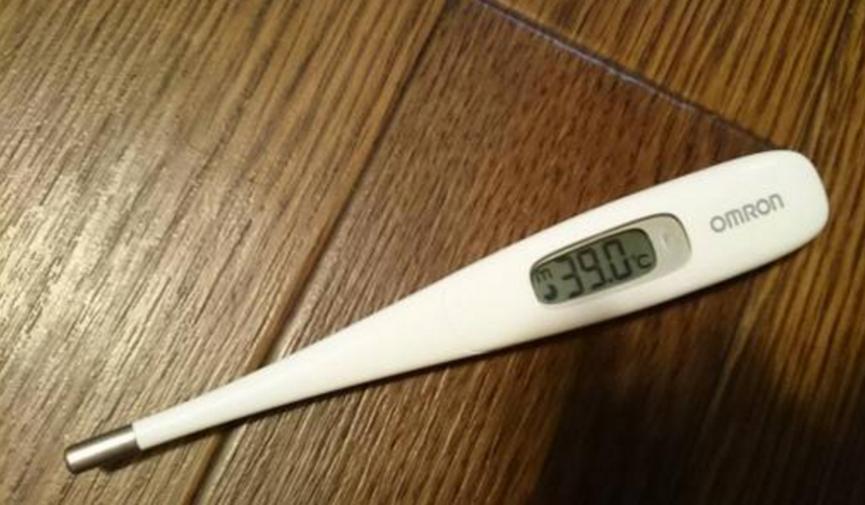 孩子发烧不要慌如何正确降温,晚上孩子发烧最有效的退烧方法