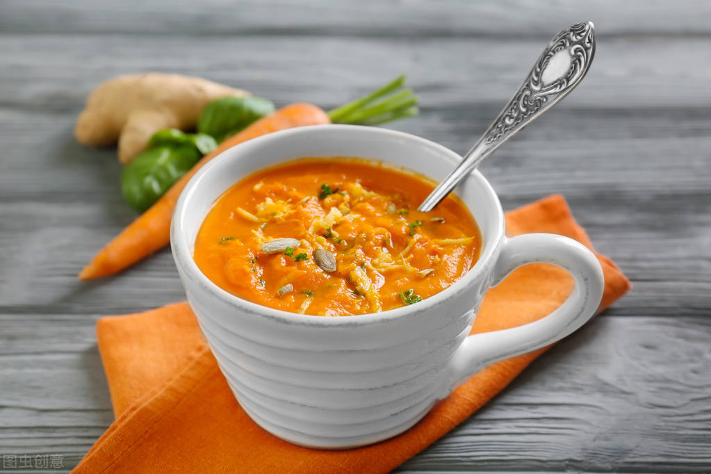 夏季手脚长水泡、发痒,还脱皮?可能是汗疱疹