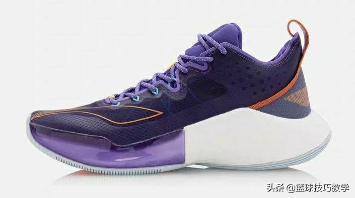 两款最近很火的国产球鞋大对比，音速8终于出低帮版本了