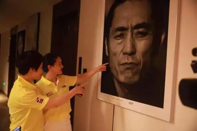 巨邦快乐集结号丨看见了，其中一艘游艇上，是我们的船长大舅哥