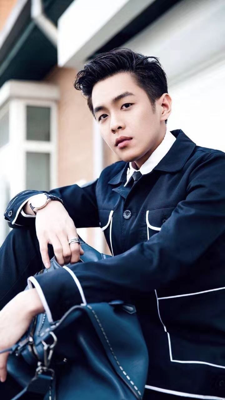 张若昀状告父亲说明了什么,张若昀父亲张健被强制执行2千万