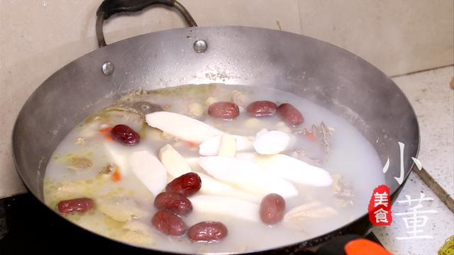 炖肉时上面的浮沫要不要盛出扔掉,炖肉时为什么要撇去浮沫