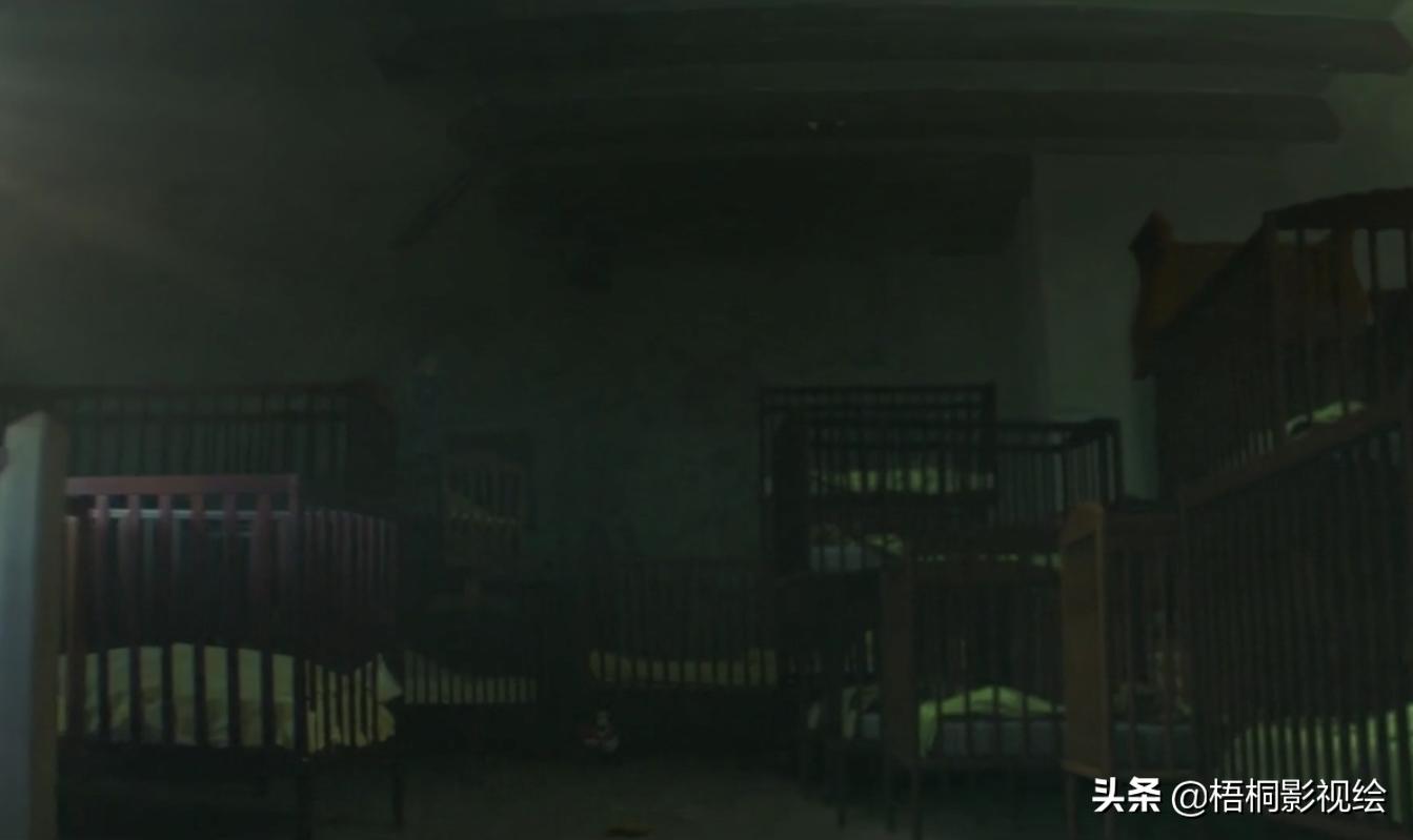 精彩绝伦的暗黑童话，黑暗扭曲的真实恐怖，这片看得真的很爽