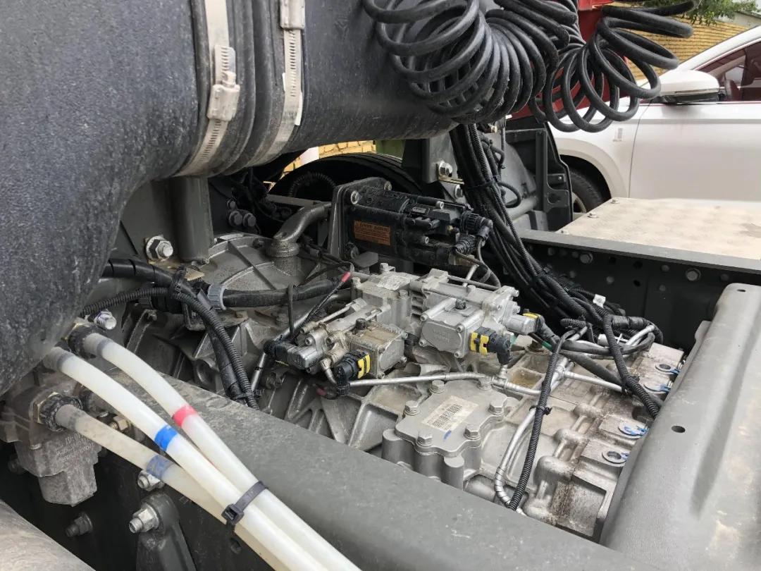 中国重汽豪沃t7h9.6米460马力,中国重汽豪沃t7h自卸车