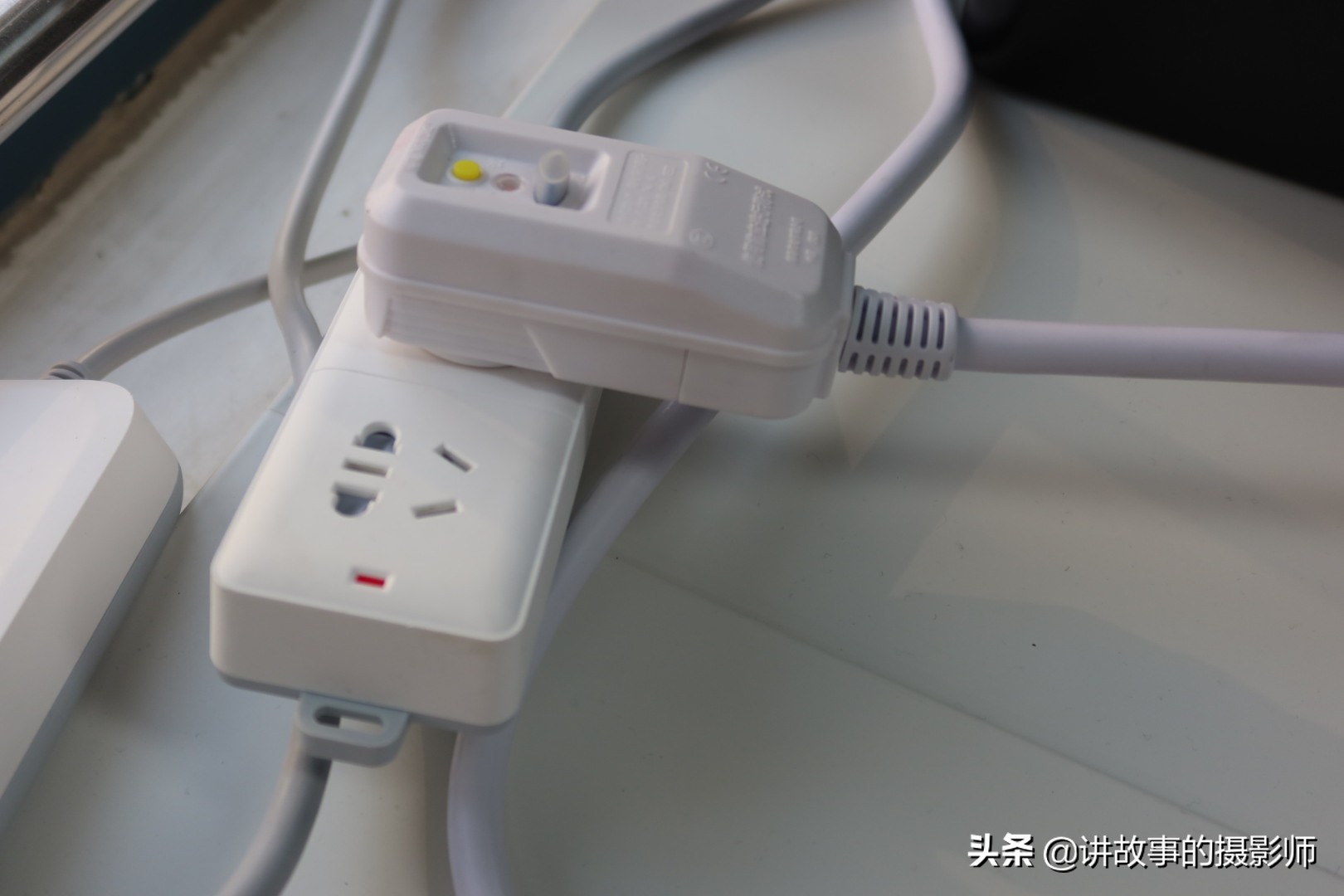 电炉明火炒菜，*裤内**点亮灯泡，魔术还是高科技？