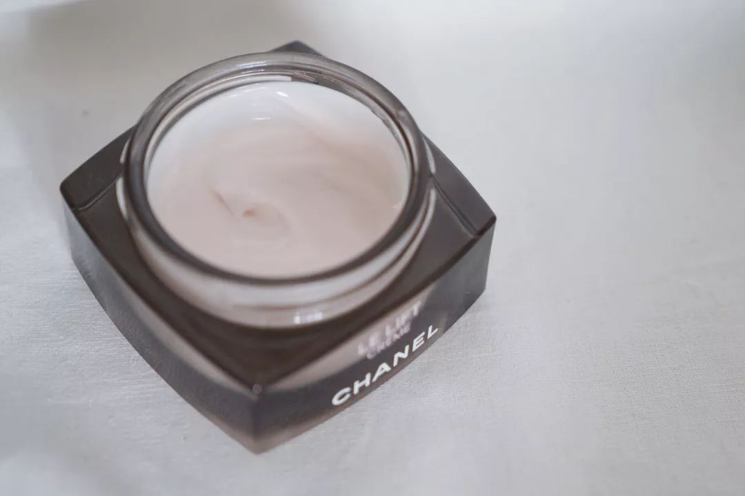 保湿滋润效果好的秋冬季面霜,这个秋冬让肌肤喝饱水