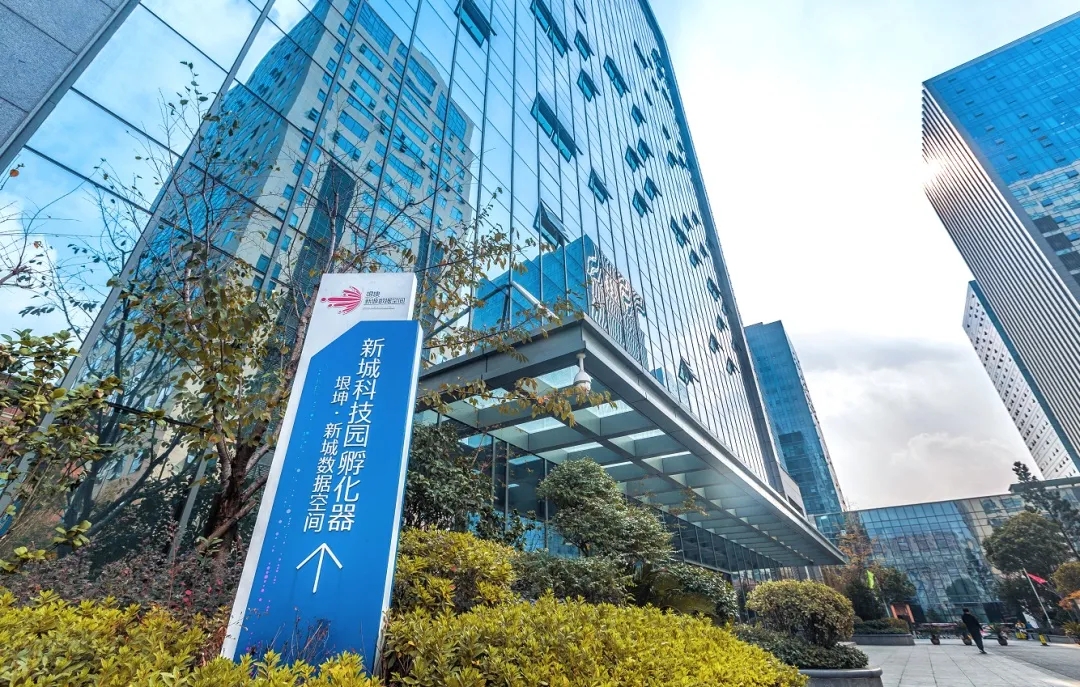 强强联手共创未来的前景,强强联手开启合作共赢新典范